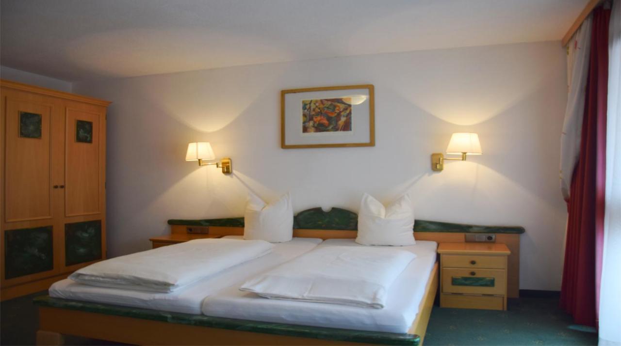 Berghotel Basur - Das Schihotel Am Arlberg Flirsch Δωμάτιο φωτογραφία
