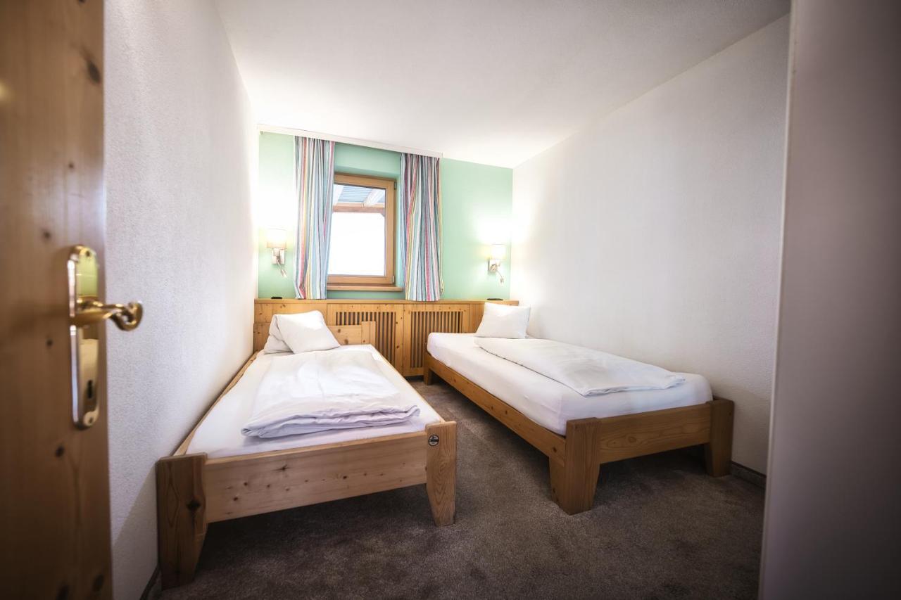 Berghotel Basur - Das Schihotel Am Arlberg Flirsch Εξωτερικό φωτογραφία