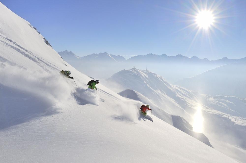 Berghotel Basur - Das Schihotel Am Arlberg Flirsch Εξωτερικό φωτογραφία